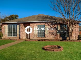 212 Susan Way, Red Oak, TX 75154
