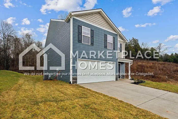 5 bed, 3.0 bath, 2361 sqft, $2,395 — Photo 3