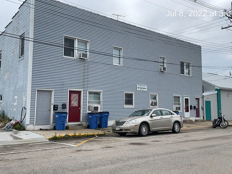 604 F Ave — Photo 1