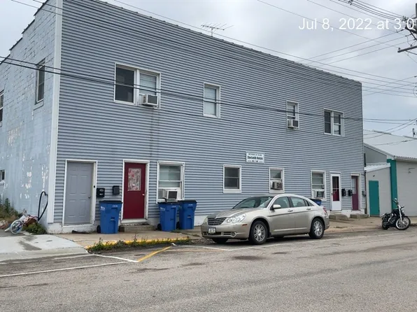 604 F Ave, 604 F Ave #1, Grundy Center, IA 50638
