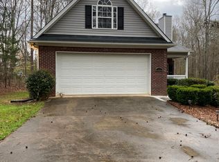 135 Michelle Ln, Bogart, GA 30622