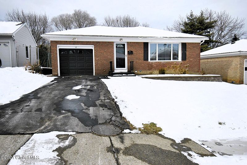 2nd image of 44 Clayton Place