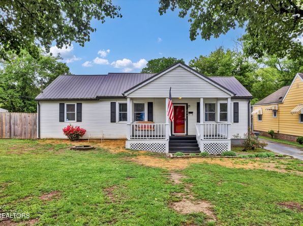 215 Meadow View Rd, Knoxville, TN 37914