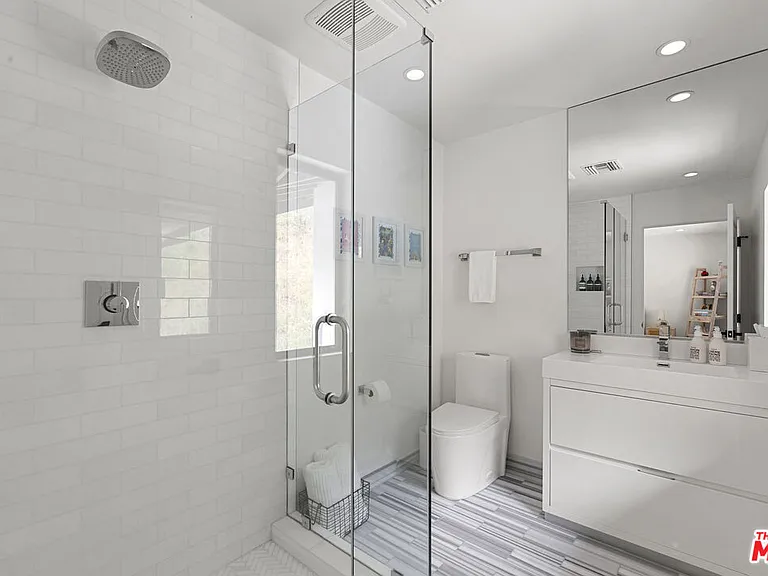1739 San Ysidro Dr — Photo 22