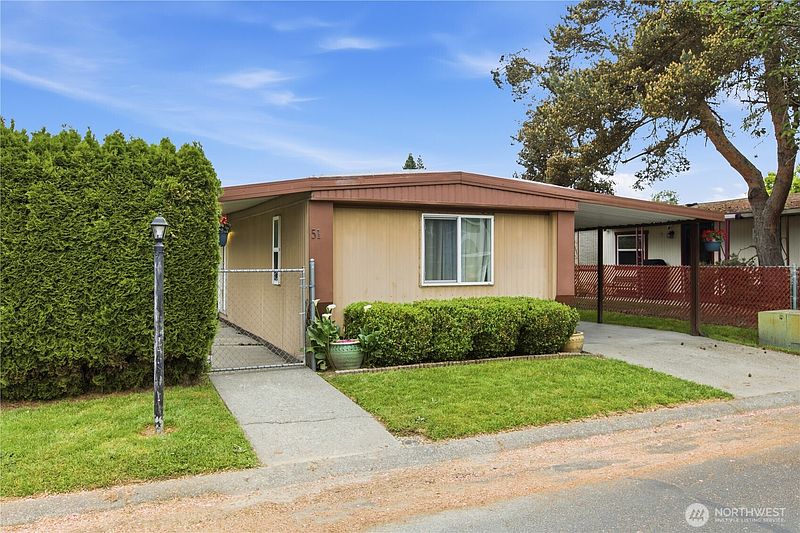 3rd image of 725 37th Street SE #51