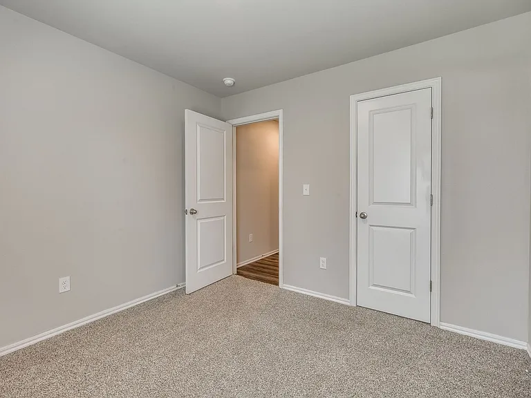 3102 Debbie Ln — Photo 22
