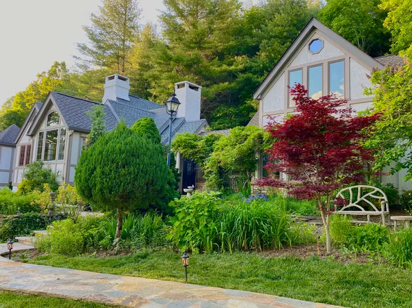 880 Old Turnpike Rd, Banner Elk, NC 28604