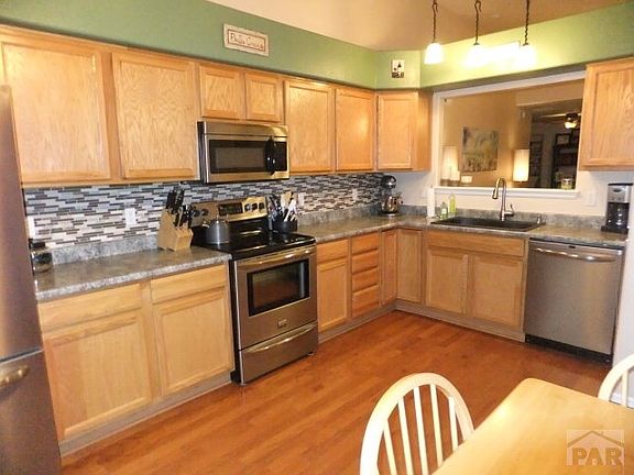 3rd image of 816 Ardath Ln