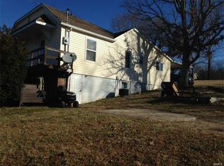 101 Poplar St, De Soto, MO 63020