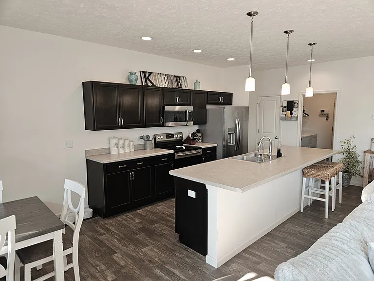 4721 Gawain Dr — Photo 5