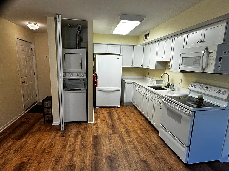 316 6th Ave #1E — Photo 3