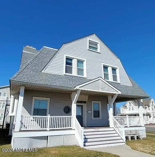 1100 Ocean Ave — Photo 1