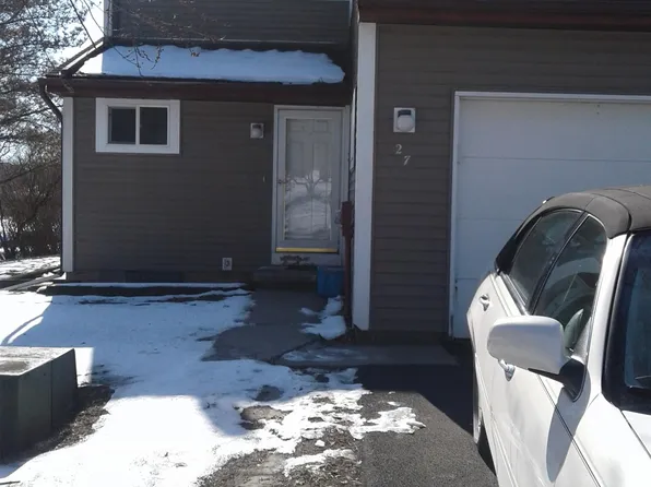 27 Mayapple Ln, West Henrietta, NY 14586