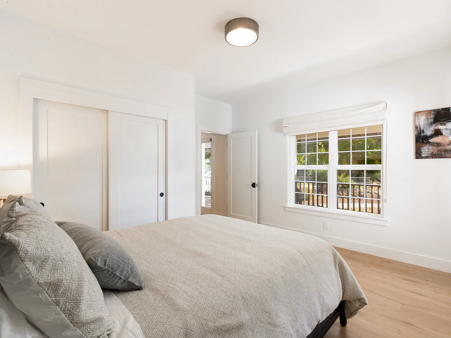 2231 Jonata St — Photo 2