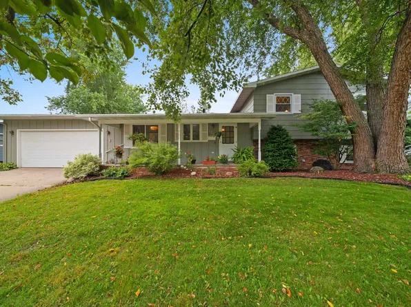 422 N Humphrey Cir, Shawano, WI 54166