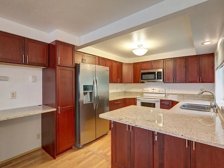 4231 NE 5th St #D203 — Photo 7