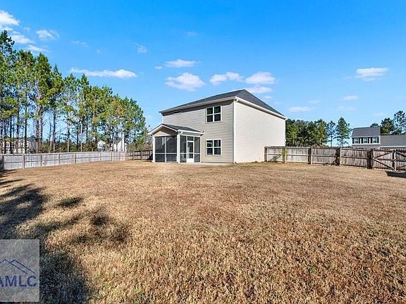 5th image of 106 Castaway Ct NE