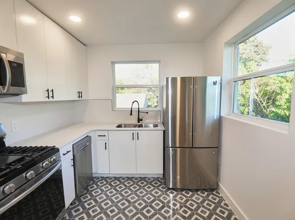 3300 Tom Green St #5, Austin, TX 78705