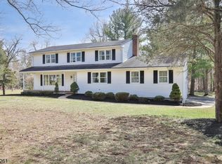 512 Glen Ridge Dr, Bridgewater, NJ 08807