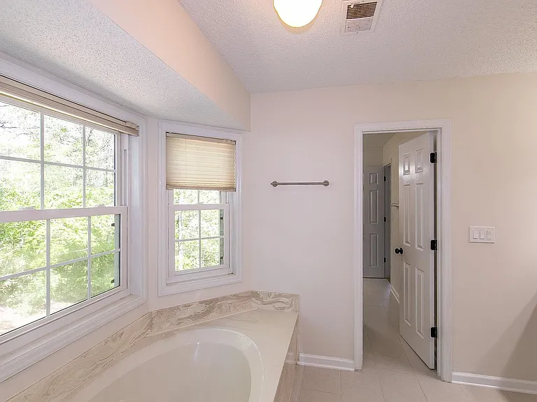 5057 Laurel Springs Way SE — Photo 5