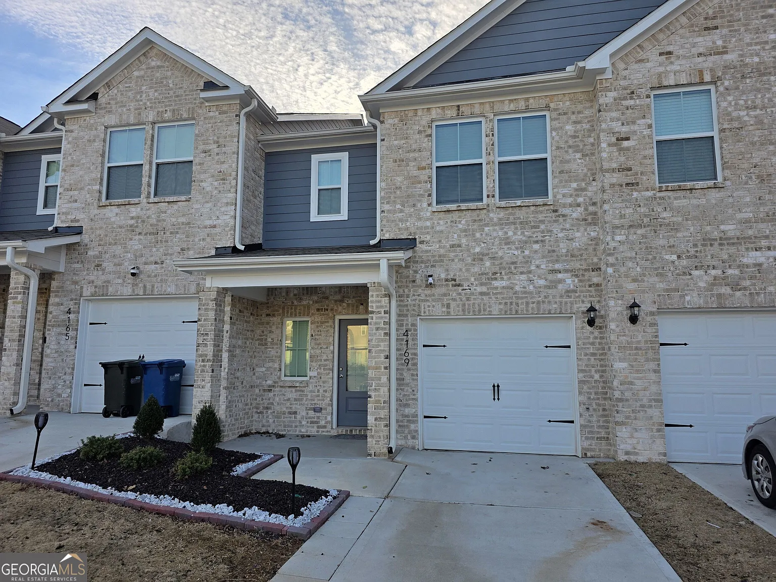 3 bed, 2.5 bath, 1788 sqft, $1,900 — Photo 3