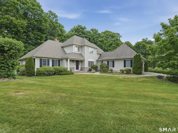 38 Avalon Drive, Middlebury, CT 06762