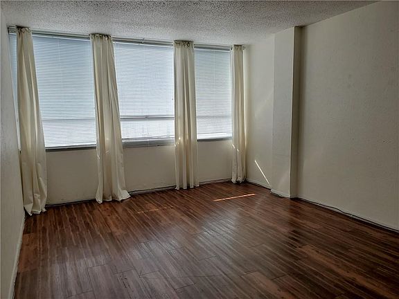 4th image of 1800 Lavaca St #A-304