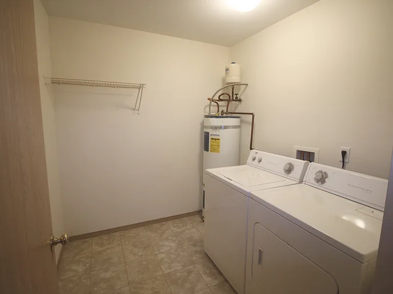 12438 Roseberg Ave S #A — Photo 8