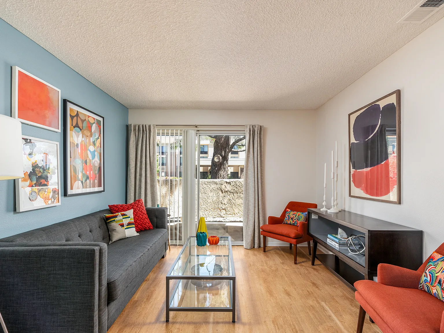 West Park Villas Apartments — Photo 1