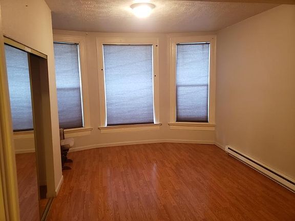 2nd image of 914 W Mansfield Ave APT 1
