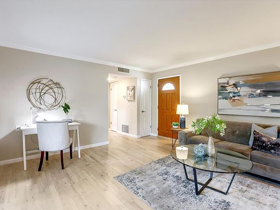2nd image of 14225 Lora Dr APT 13