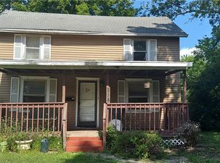 214 S Ridgeview Rd, Olathe, KS 66061