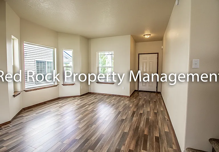 7527 N Carrington Ln — Photo 4