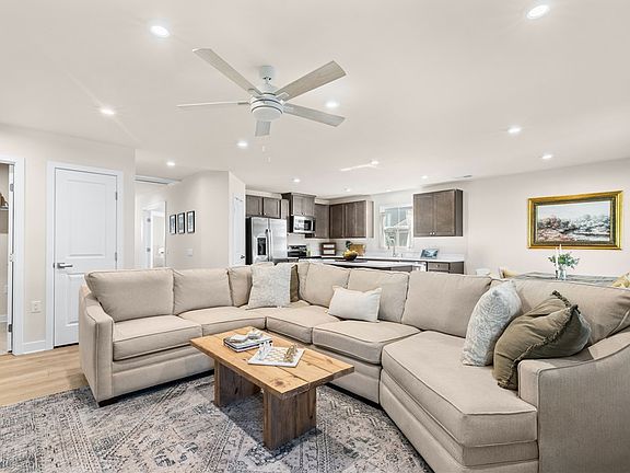 5th image of 509 Stone Pine Ct