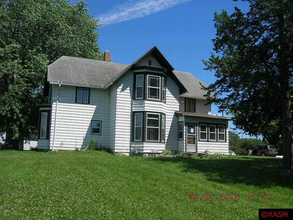 1st image of 707 1st St S