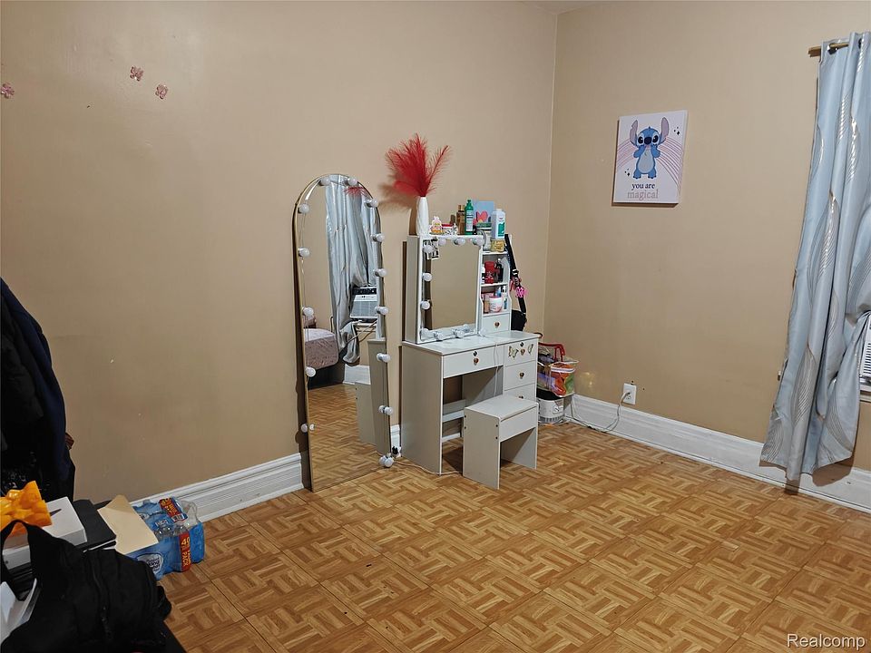 3401 Military St, photo 28