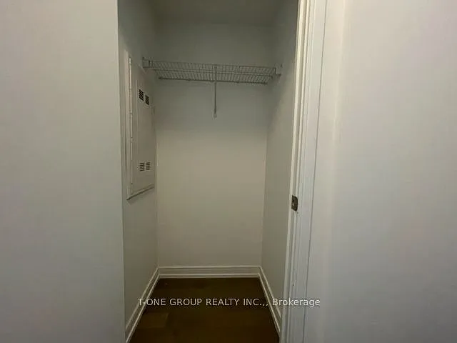 28 Wellesley St E #2905 — Photo 11