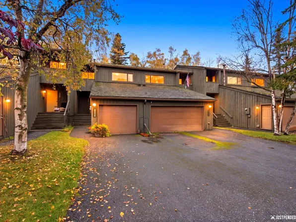 2238 Knoll Cir, Anchorage, AK 99501