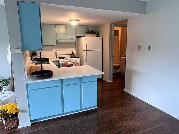 2nd image of 16305 Laramie Ave #1S