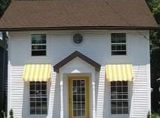126 N Lakeview Blvd, Manitou Beach, MI
