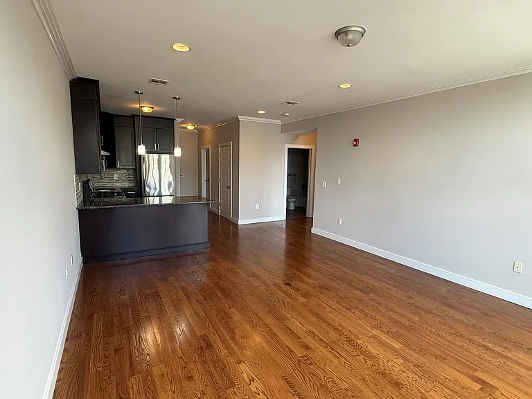 124 Polk St #2E — Photo 3