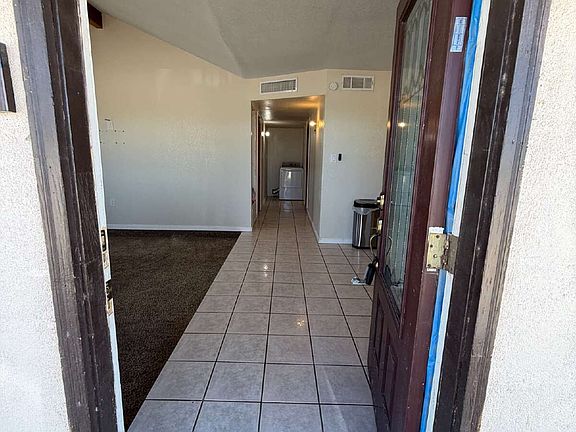 3rd image of 140 Indian Head Rd