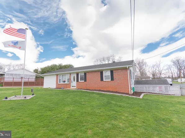 1817 Berryville Pike, Charles Town, WV 25414