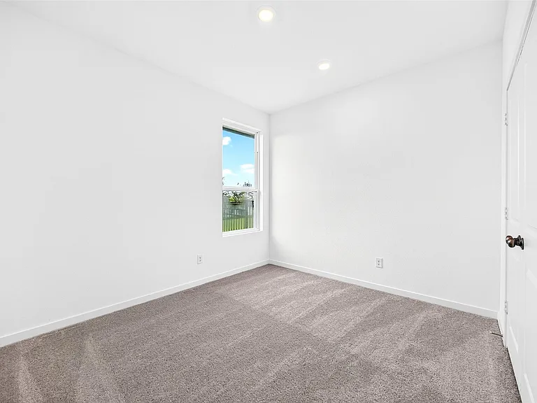 27447 Sunterra Village Dr — Photo 25