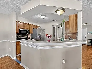 3 bed, 2.5 bath, 1404 sqft, $2,250 — Photo 2