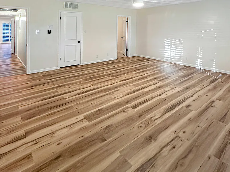 2301 Ridgmar Plz — Photo 10