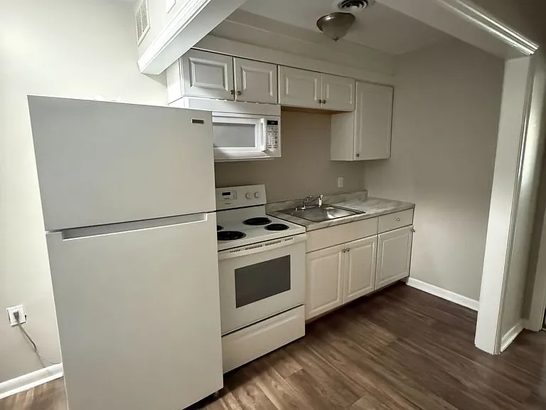 Flint Street Apartments — Photo 4