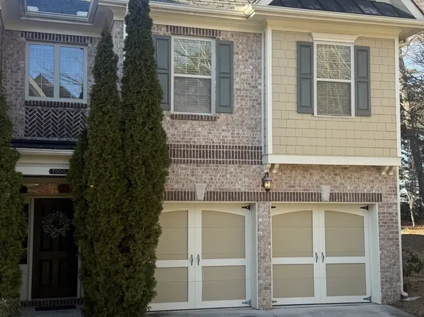 7900 Glisten Ave, Sandy Springs, GA 30328