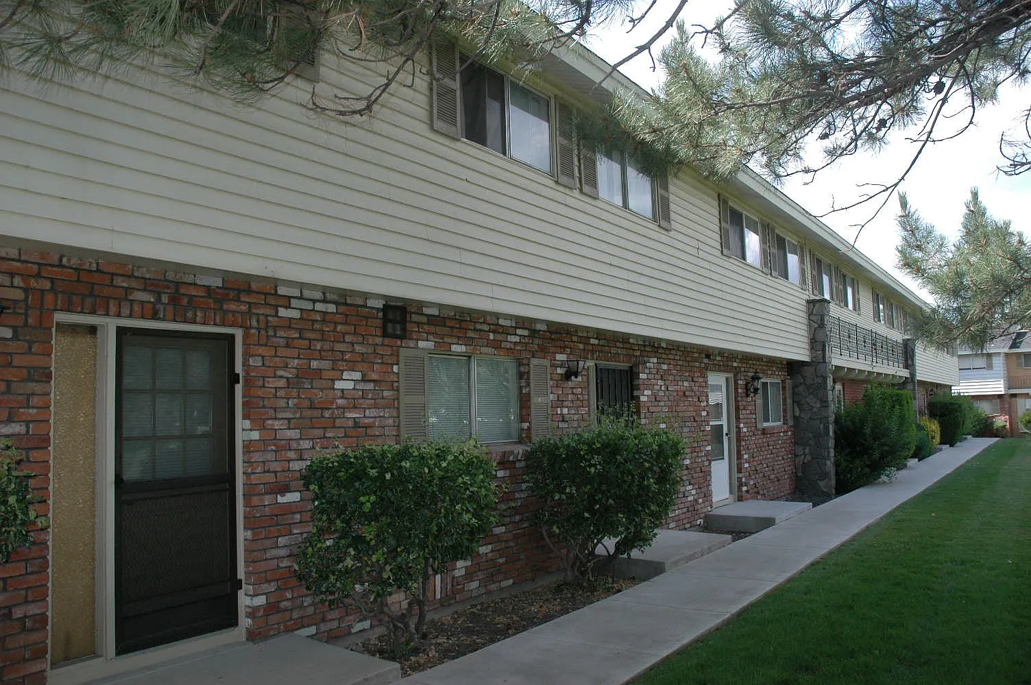 186 Smithridge Park photo 1