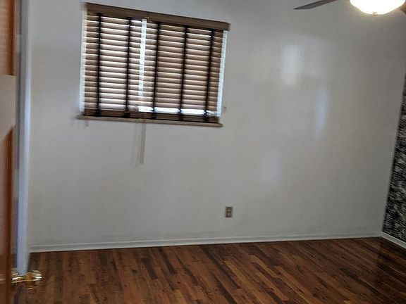 upstairs master bedroom